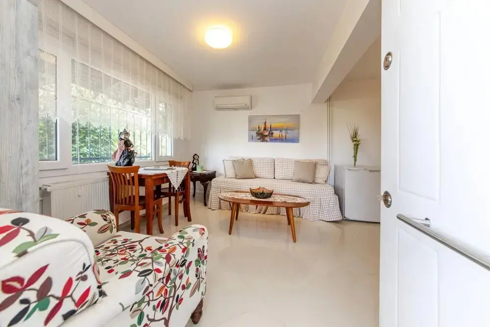 Акьярлар: Sleek House With Garden Right By Sea in Bodrum