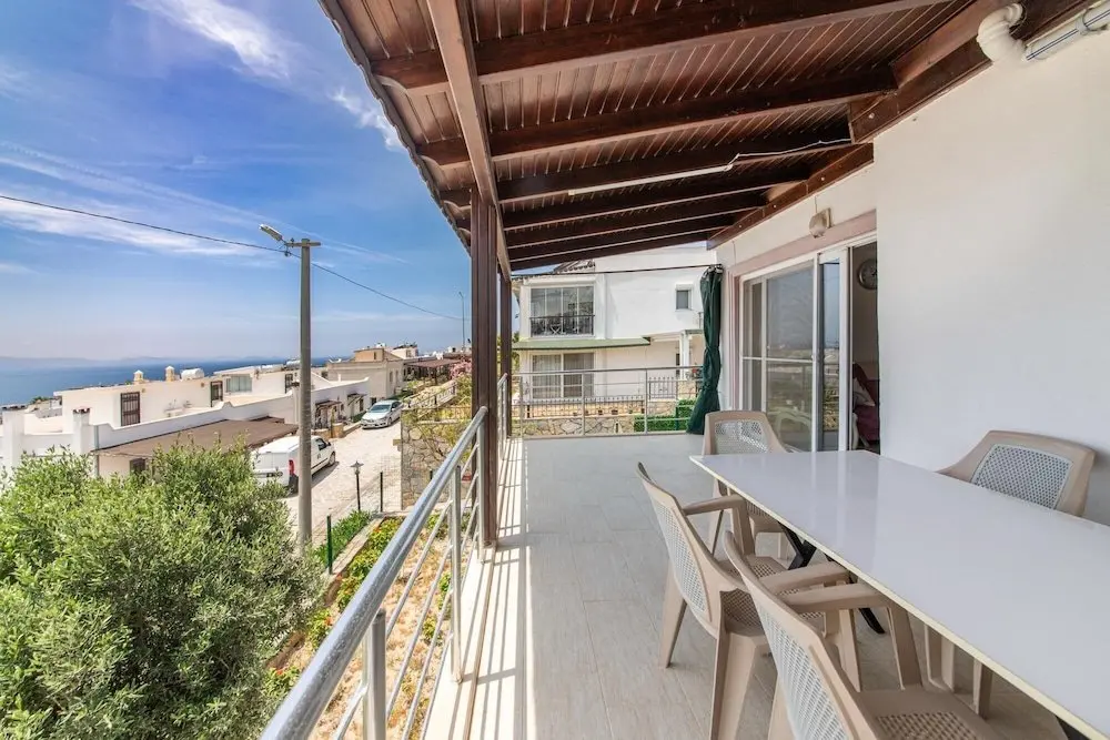 Милас: Sea View Cozy House With Private Beach in Bodrum