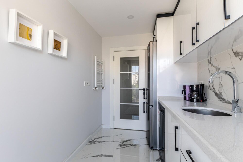Стамбул: Superb Duplex Flat With Terrace in Umraniye