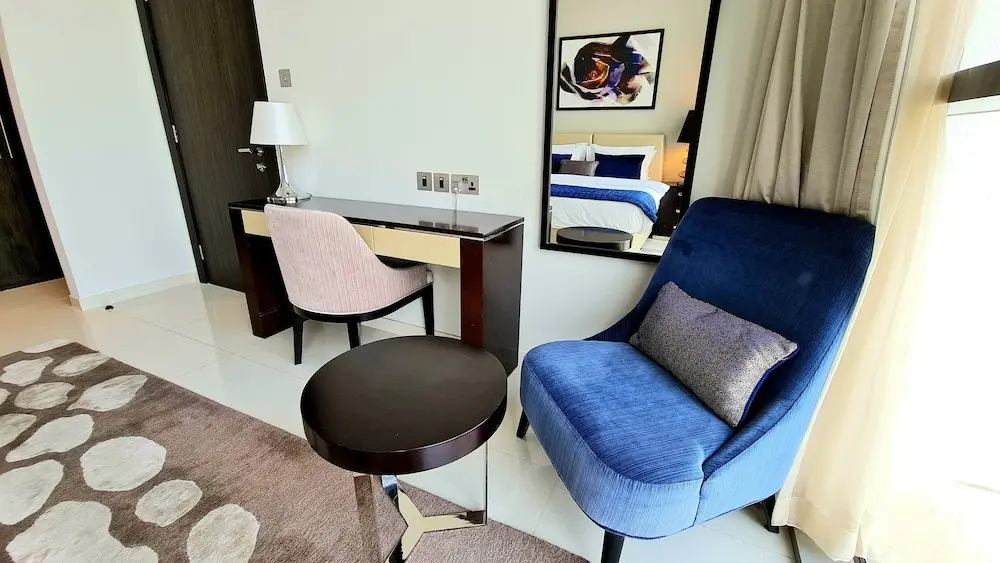 Дубай: Marco Polo - Exquisite Apt amidst Golf Courses with Gym & Pool