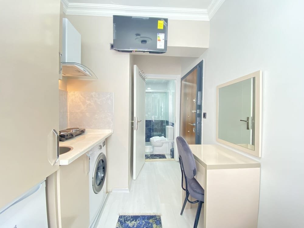 Стамбул: New Studio 1 min to Trump Mall and Metro in Sisli