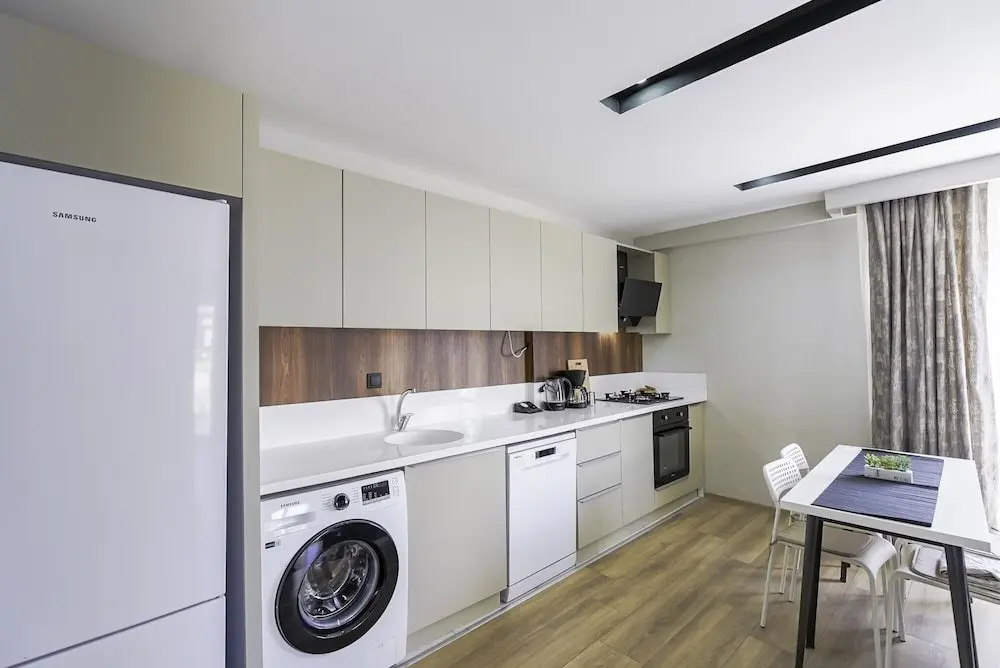 Гёйнюк: Modern Flat w Balcony 5 min to Beach in Kemer