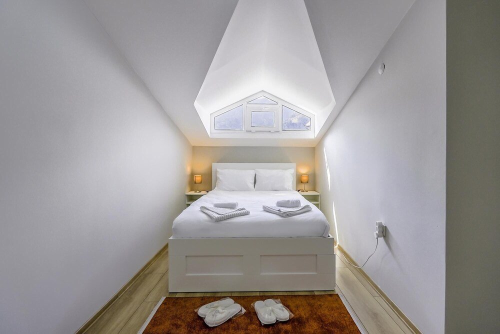Гёйнюк: Modern Flat w Balcony 5 min to Beach in Kemer