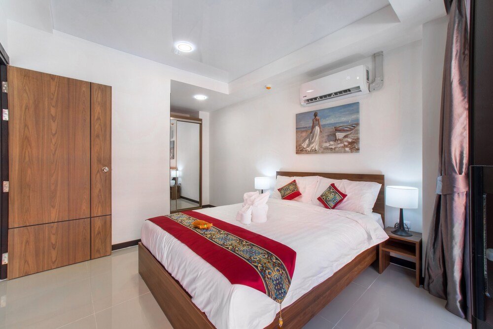 Муанг: Naiharn Sea Condominium S311
