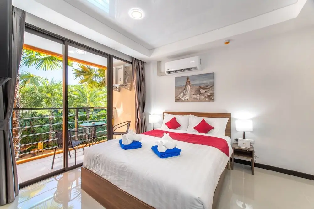 Муанг: Naiharn Sea Condominium S203