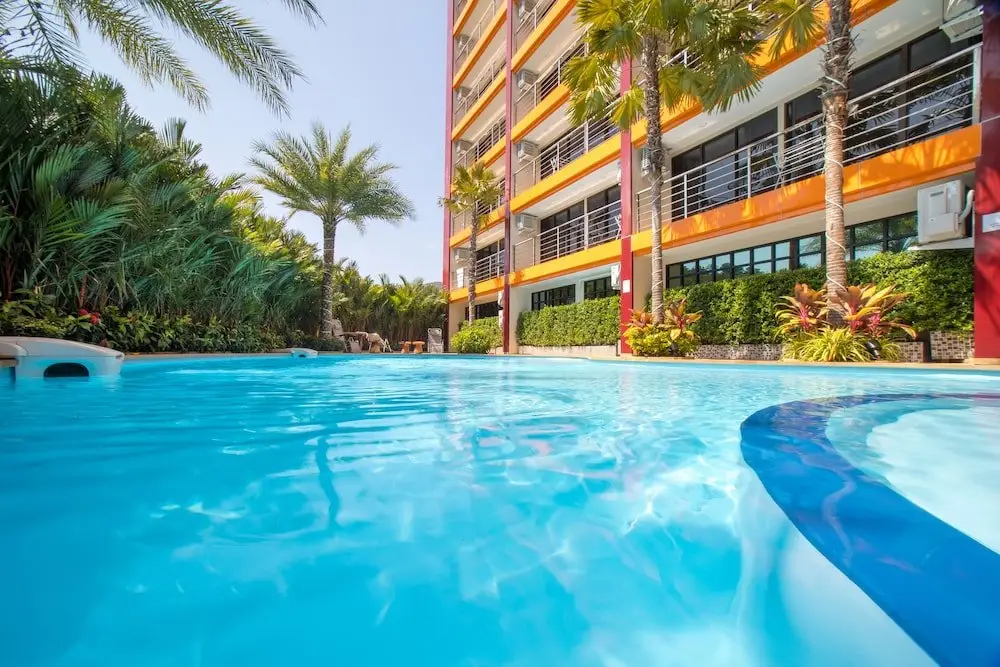 Муанг: Naiharn Sea Condominium S203