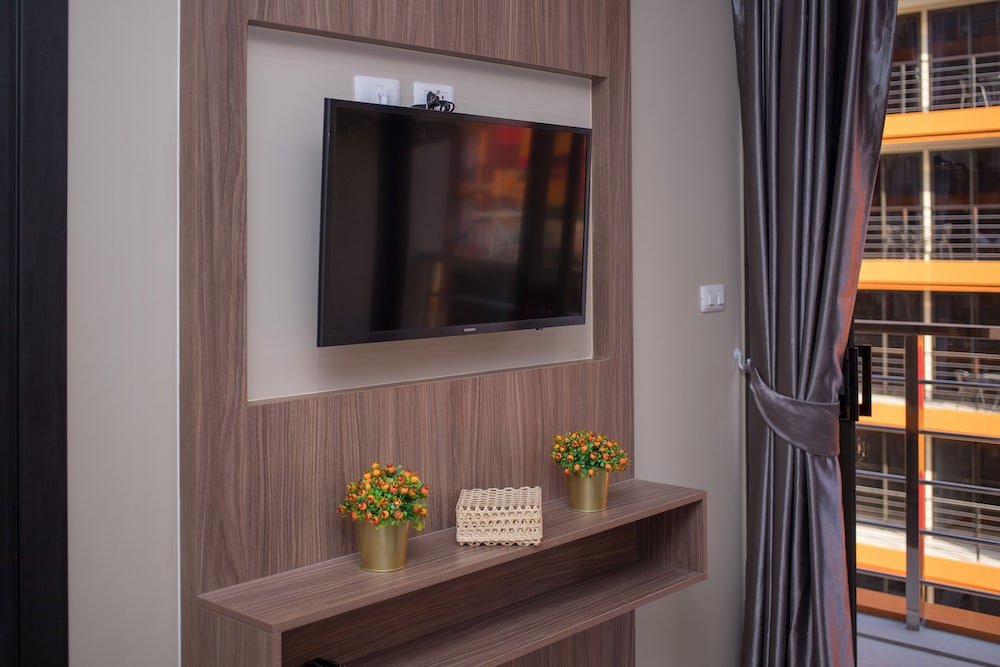 Муанг: Naiharn Sea Condominium S510