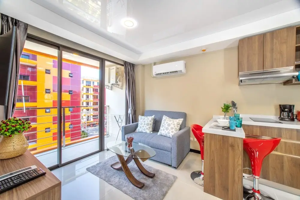 Муанг: Naiharn Sea Condominium S608