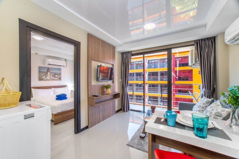 Naiharn Sea Condominium S608 — фото 1