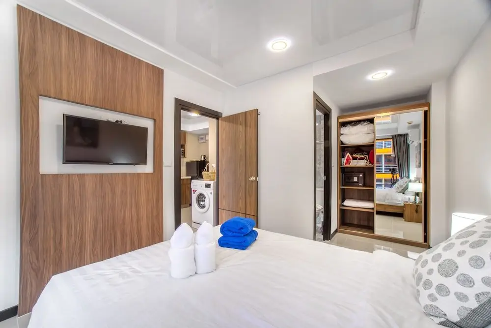 Муанг: Naiharn Sea Condominium S609