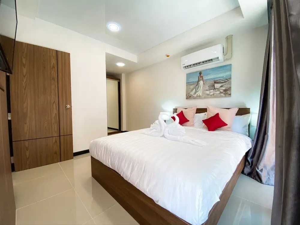 Муанг: Naiharn Sea Condominium P210