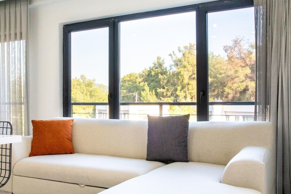 Sleek Flat w Garden 5 min to Beach in Milas — фото 1