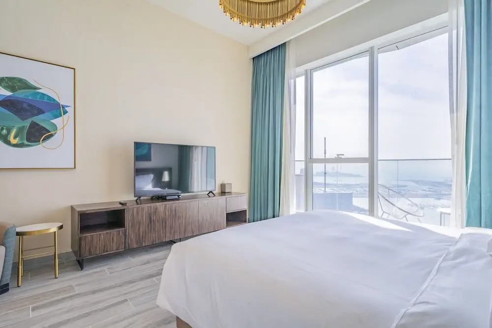 Дубай: Media City - Avani Palm View 3502