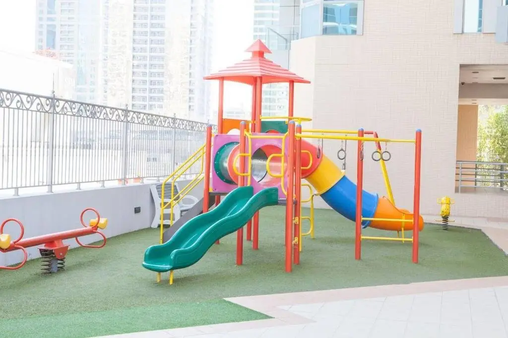 Дубай: 1 BHK Apartment with Pool & Gym Near to Marina Mall & Beach