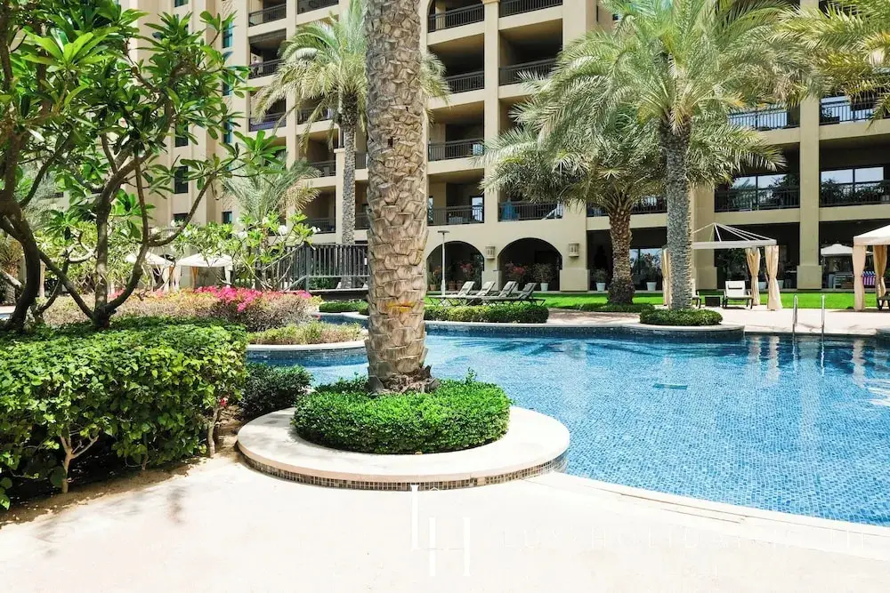 Дубай: LUX  The Elegant Fairmont Palm Suite