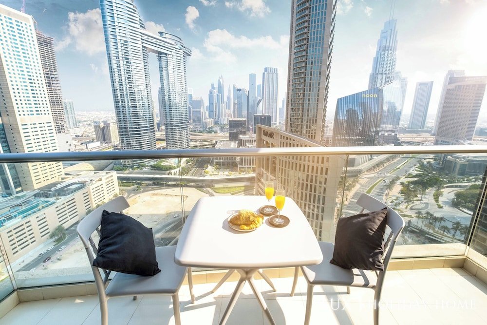 Lux The Luxury Skyside Suite In Downtown Dubai — фото 1