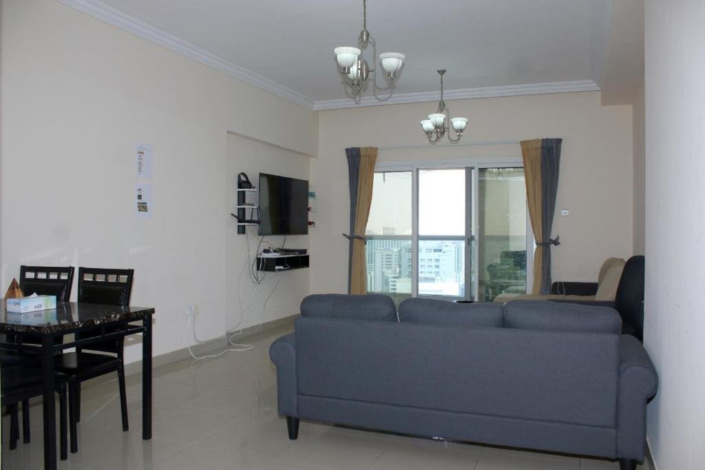 Шарджа: 2br,2bt with Sea View
