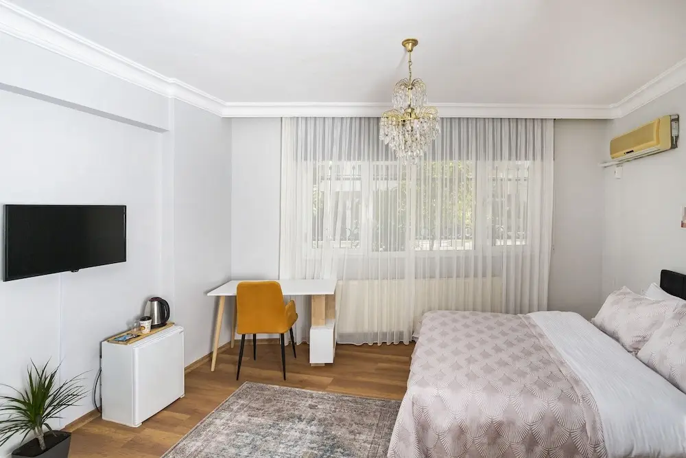 Измир: 8 Rooms House