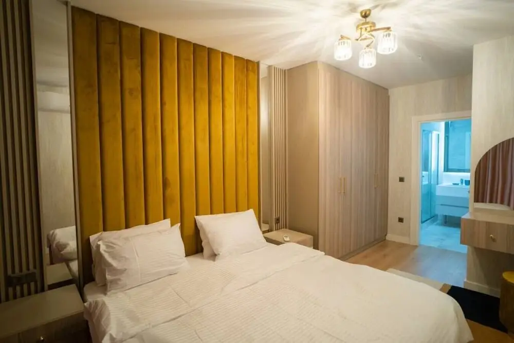 Стамбул: Fancy 2 1 Apt 2 Bathrooms - Core Living