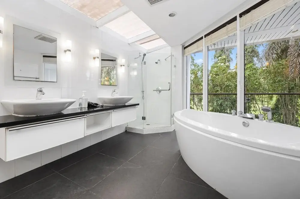Кату: 4 bedroom pool villa. 7kms to Patong