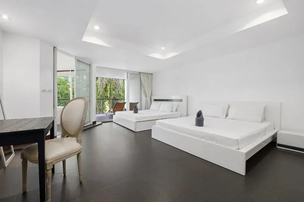 Кату: 4 bedroom pool villa. 7kms to Patong
