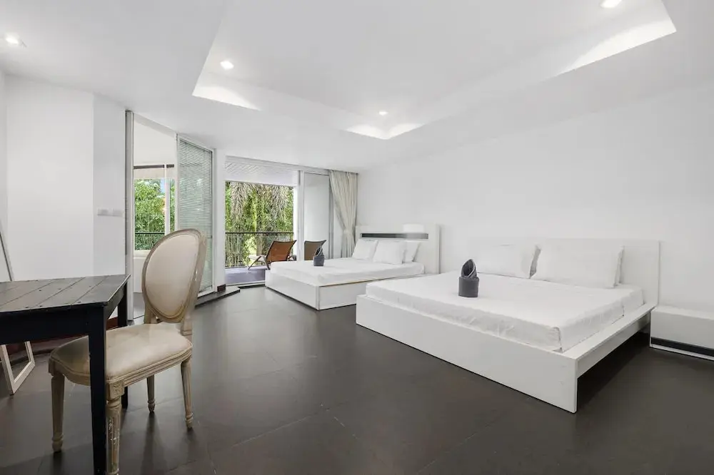 Кату: 4 bedroom pool villa. 7kms to Patong