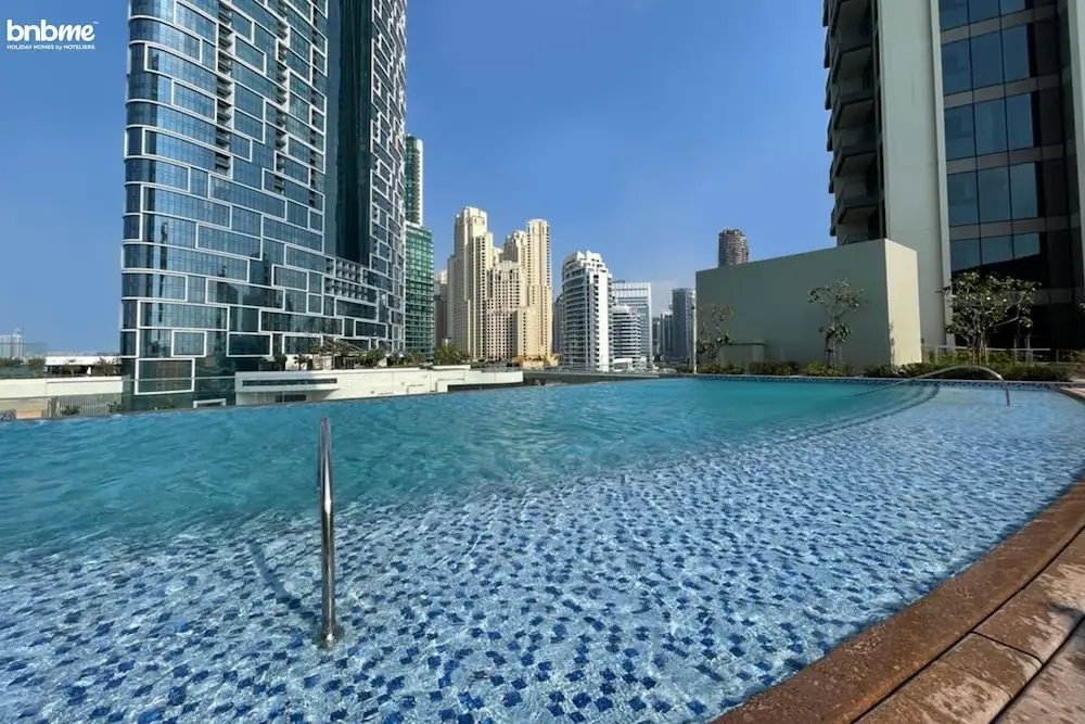 Дубай: 2B-5242 Emaar-2607 de către casele bnbme