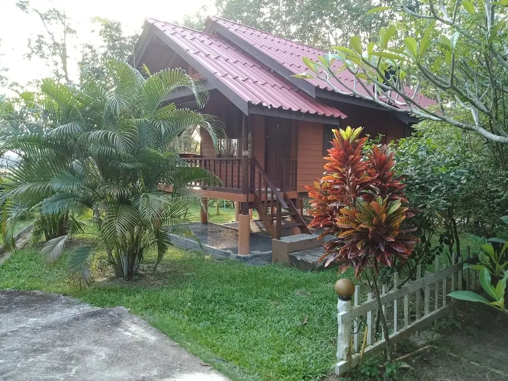 Тай-Муанг: Najjamee Bungalows Koh Yao Noi