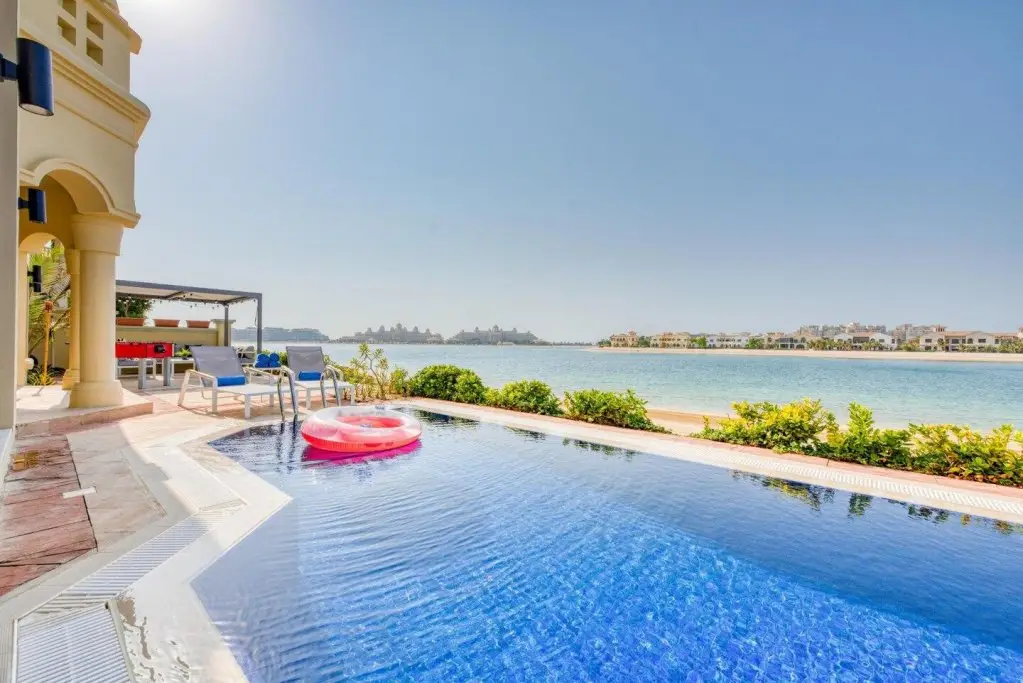 Fabulous Beachfront Palm Villa | Private Pool — фото 1