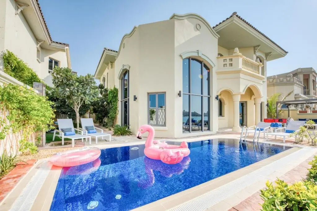 Дубай: Fabulous Beachfront Palm Villa | Private Pool