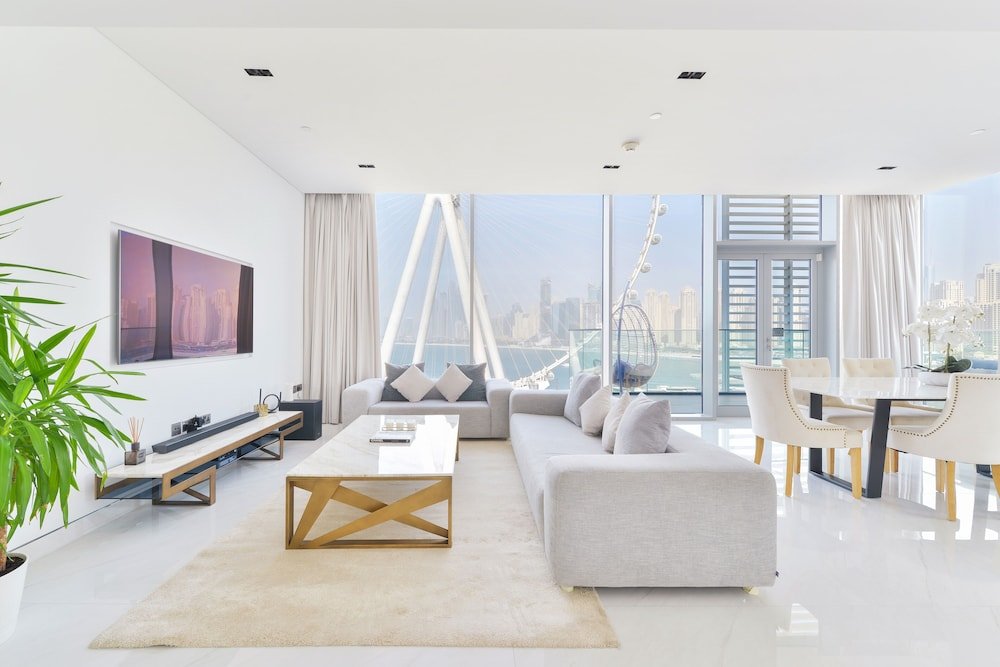 Spectacular 3BR plus 1 - DUBAI EYE view — фото 1
