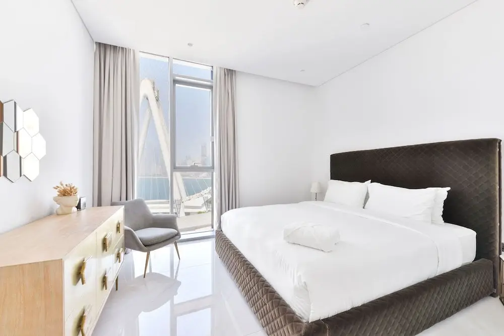 Дубай: Spectacular 3BR plus 1 - DUBAI EYE view