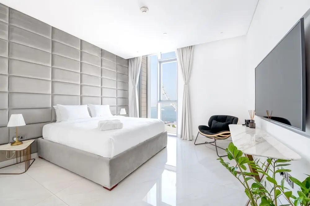 Дубай: Spectacular 3BR plus 1 - DUBAI EYE view