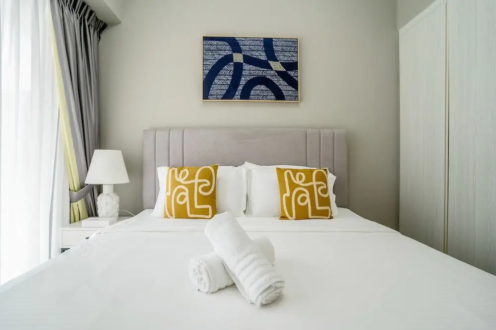 Дубай: Tanin - Exquisite 1BR Apt in Zada Tower with Canal Views