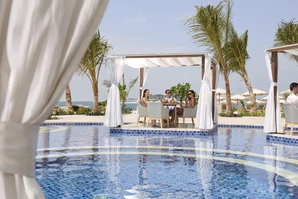 Дубай: Ultra Luxury Superior Room In Palm Jumeirah By Luxury Bookings