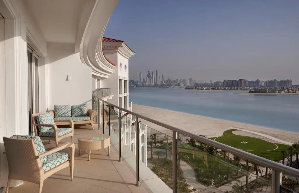 Дубай: Ultra Luxury Superior Room In Palm Jumeirah By Luxury Bookings