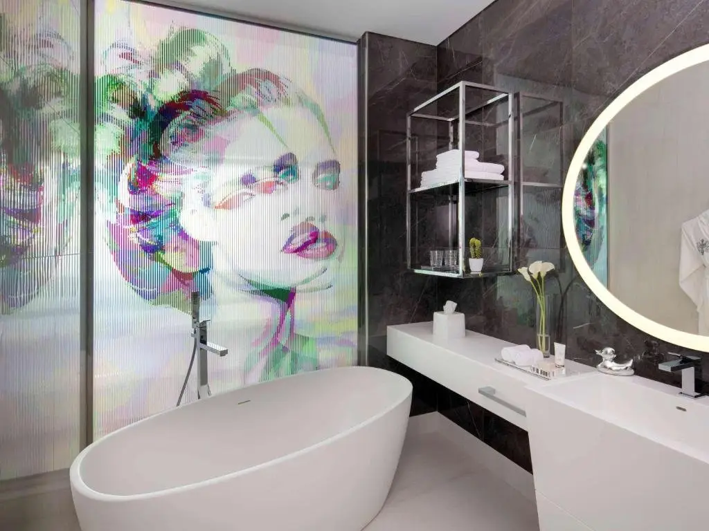 Дубай: Urban Living King Studio Near Dubai Design District By Luxury Bookings