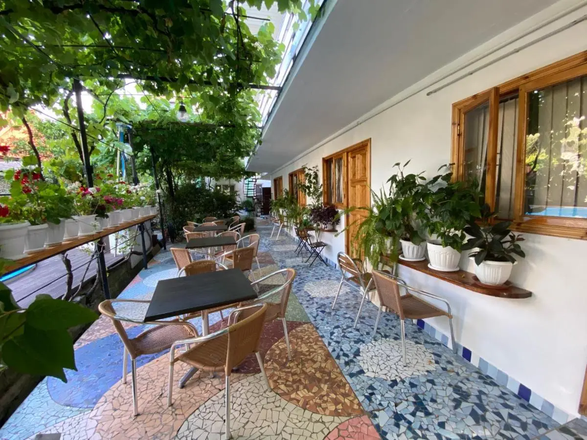 Адлер: Guest House AIS