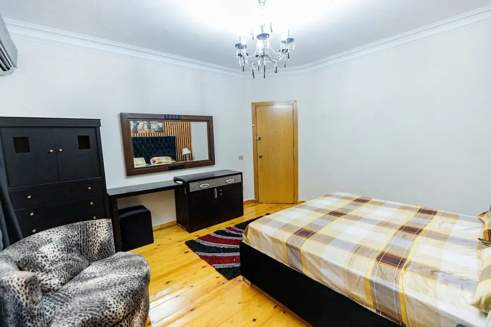 Каир: Oak Orchid Opulent 2 BR Apartment with Walk-in Closet