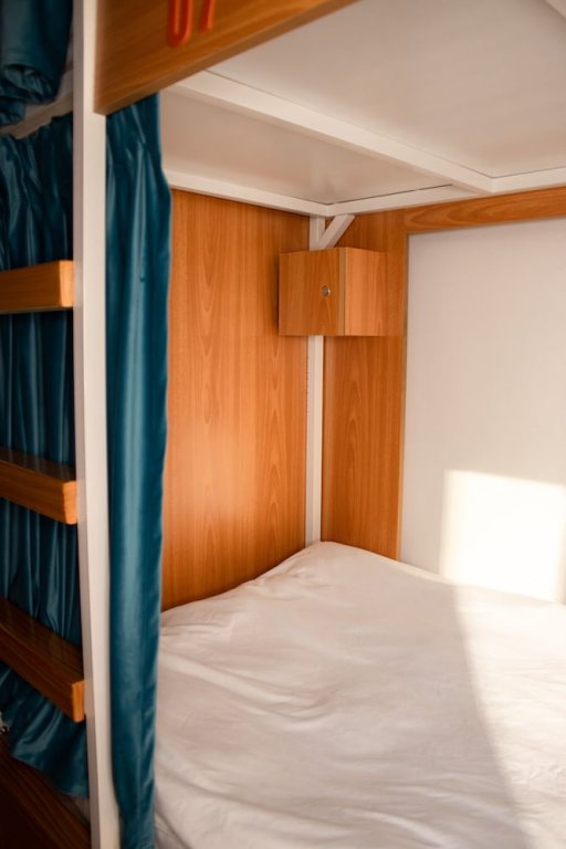 Дубай: Lunar Hostel