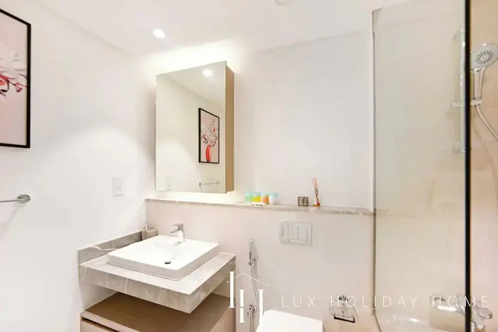 Дубай: LUX  The Dubai Creek View Suite