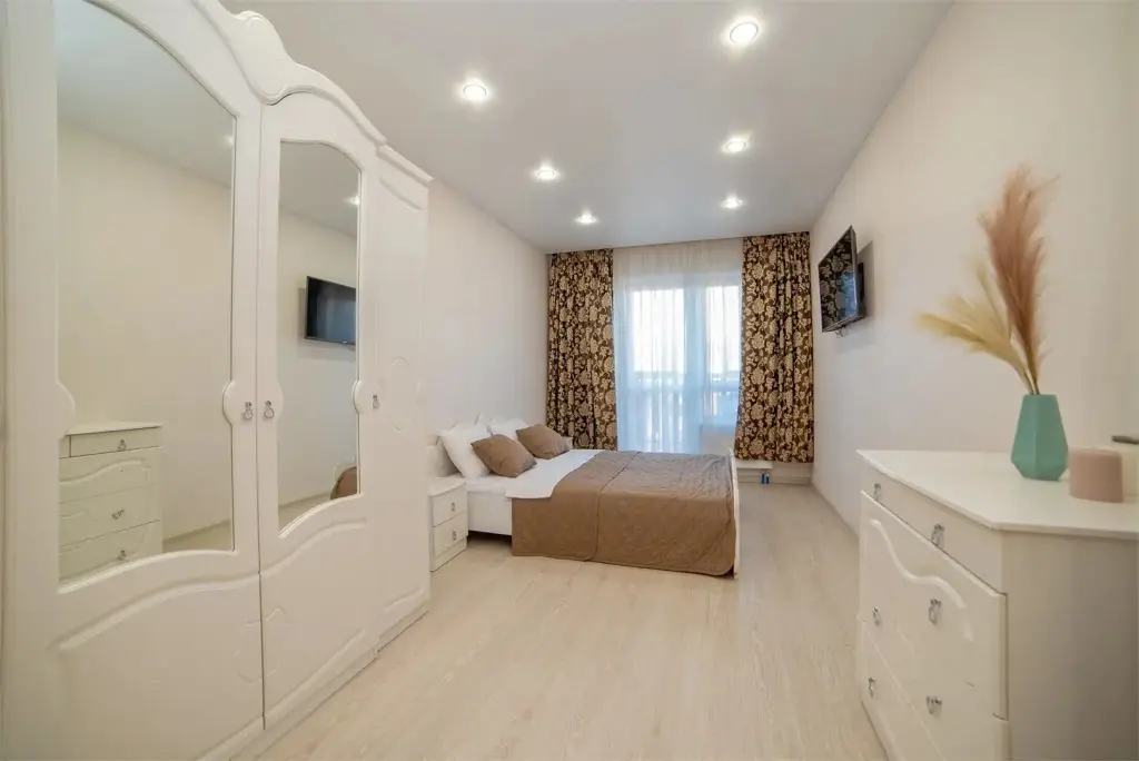 Екатеринбург: BeGuest на Чайковского 66