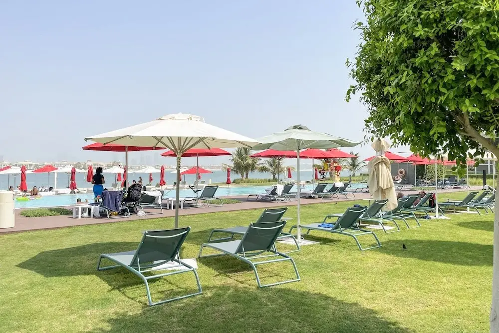 Дубай: Cozy beachfront 1 bedroom apartment -Th8