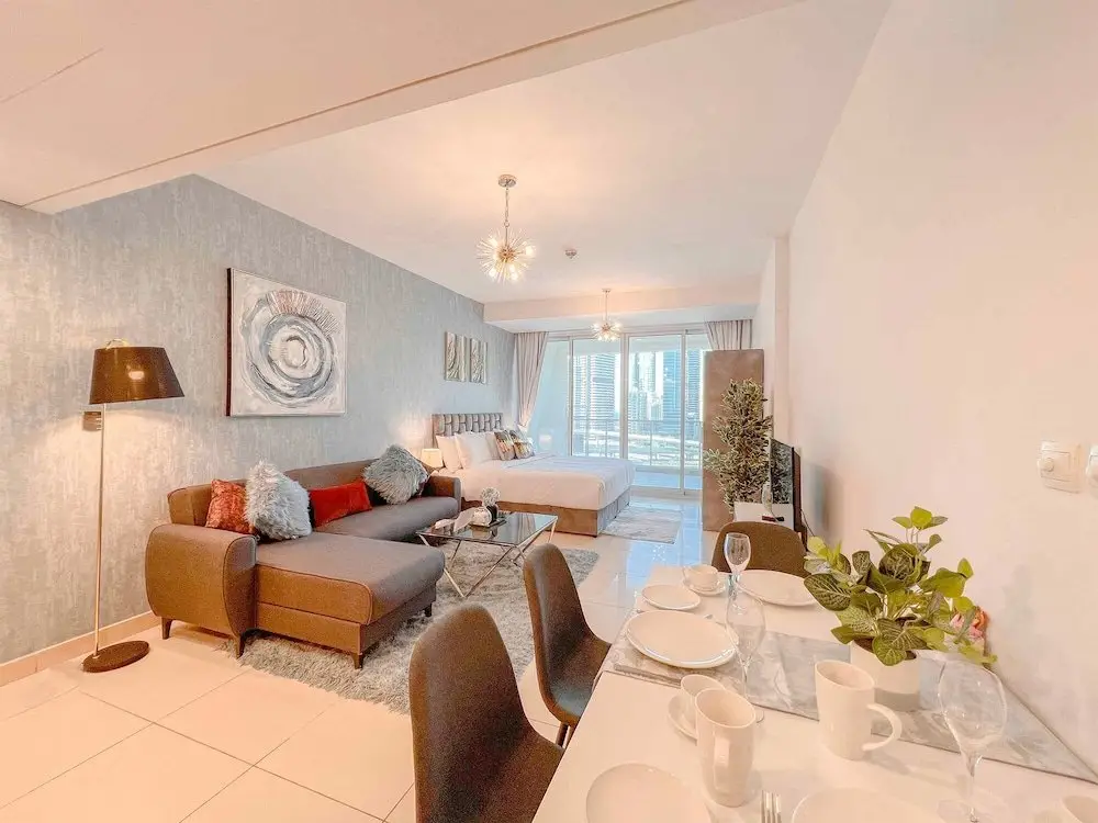 Дубай: Cosmos Living Laguna MovenPick Near Mari