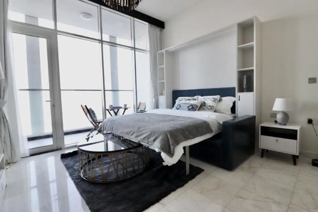 Brand New Studio Apartment with Balcony — фото 1