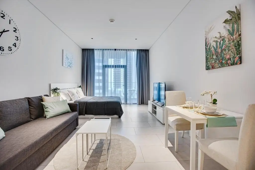 Дубай: Studio apartment with Burj Khalifa view