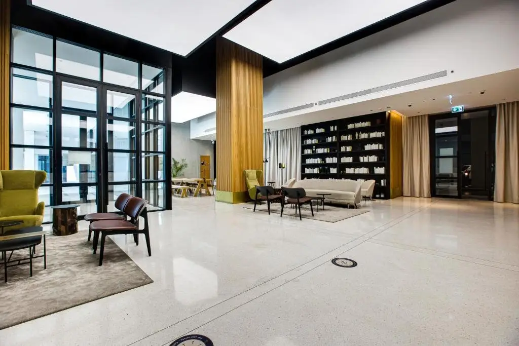Дубай: Studio apartment with Burj Khalifa view