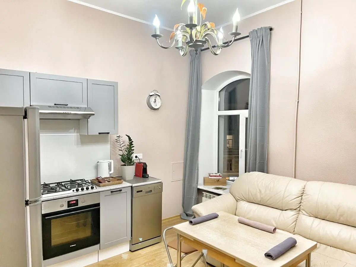 Санкт-Петербург: Квартира рядом с Исаакиевским собором 8-960-283-33-23