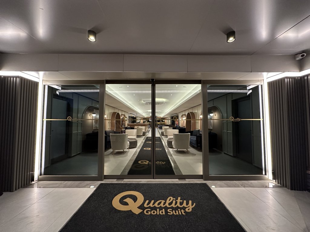 Отель Quality Gold Suite — фото 1