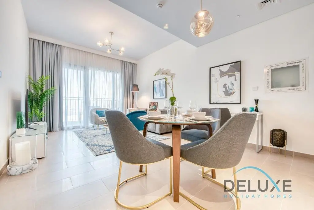 Дубай: Endearing 1BR at Park Heights II Dubai Hills by Deluxe Holiday Homes